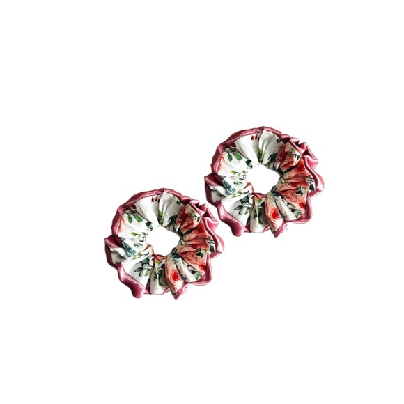 Accessories - Floral Pink and White Scrunchies
